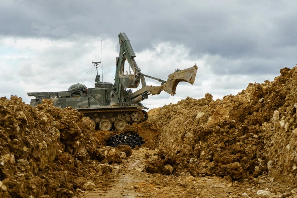 Συνεκπαίδευση με… ρομπότ: Πρώτη άσκηση ανθρώπων- μηχανών για διάνοιξη κωλύματος